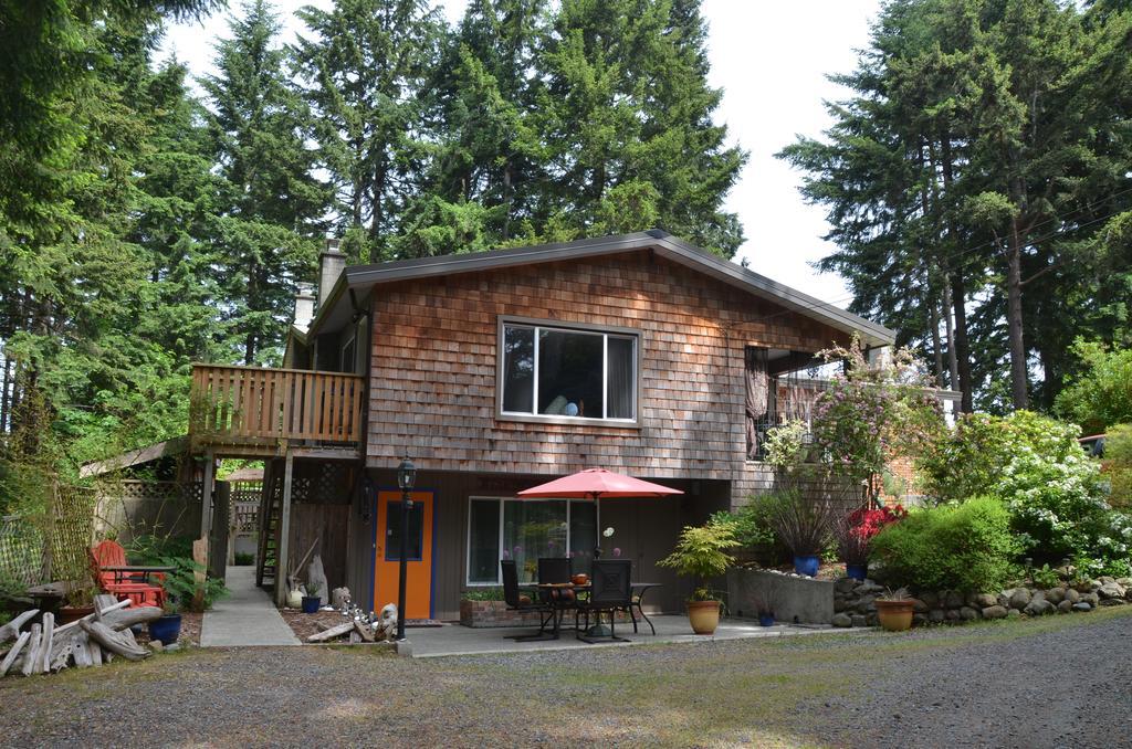 Bed and Breakfast At Nautica Tigh Private Keypad Entrances Qualicum Beach Exterior foto